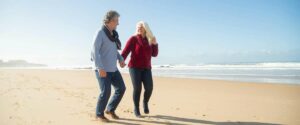 Couple en bord de mer